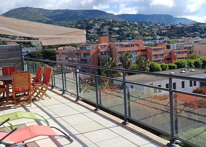 Apartman T3 Ideally Placed 80m² Of Terraces